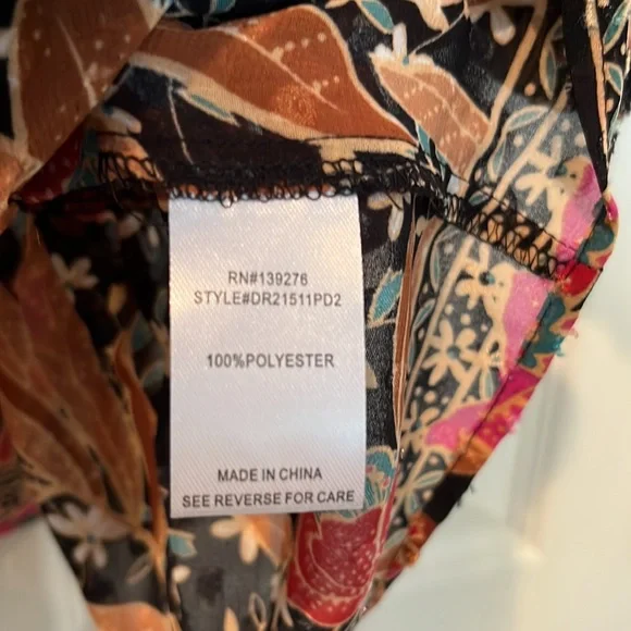 Dr2 Medium multicolor earthtones flower print top - Picture 8 of 9